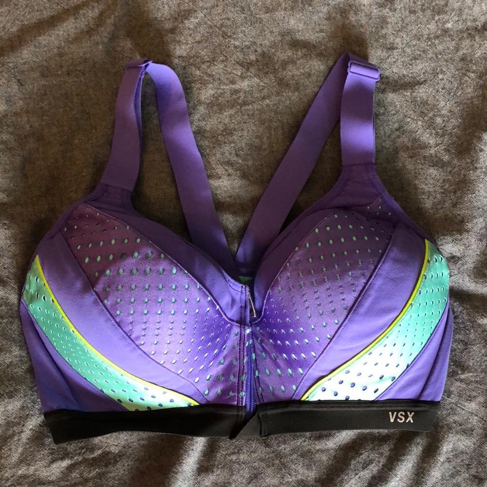 Victoria’s Secret Sports Bra 🎉